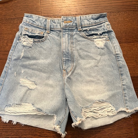 NWOT Zara Light Wash High Waisted Shorts - Picture 1 of 3